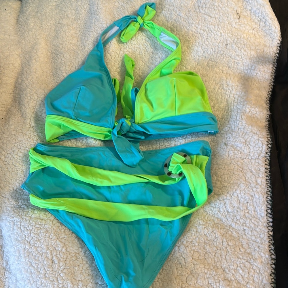 Super cute bikini set